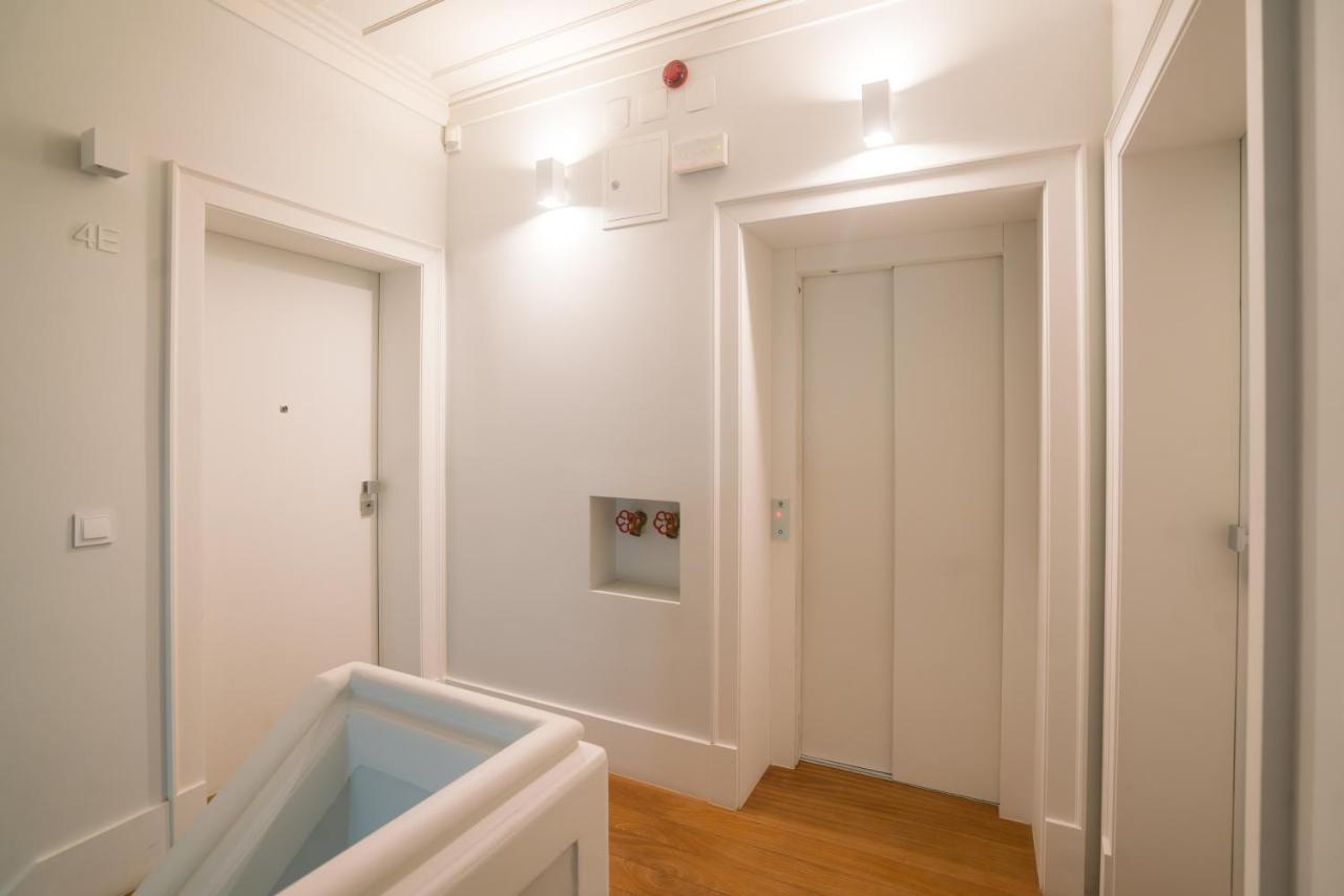 Luxury Condo In Heart Of Baixa-Chiado Lisbon Luaran gambar